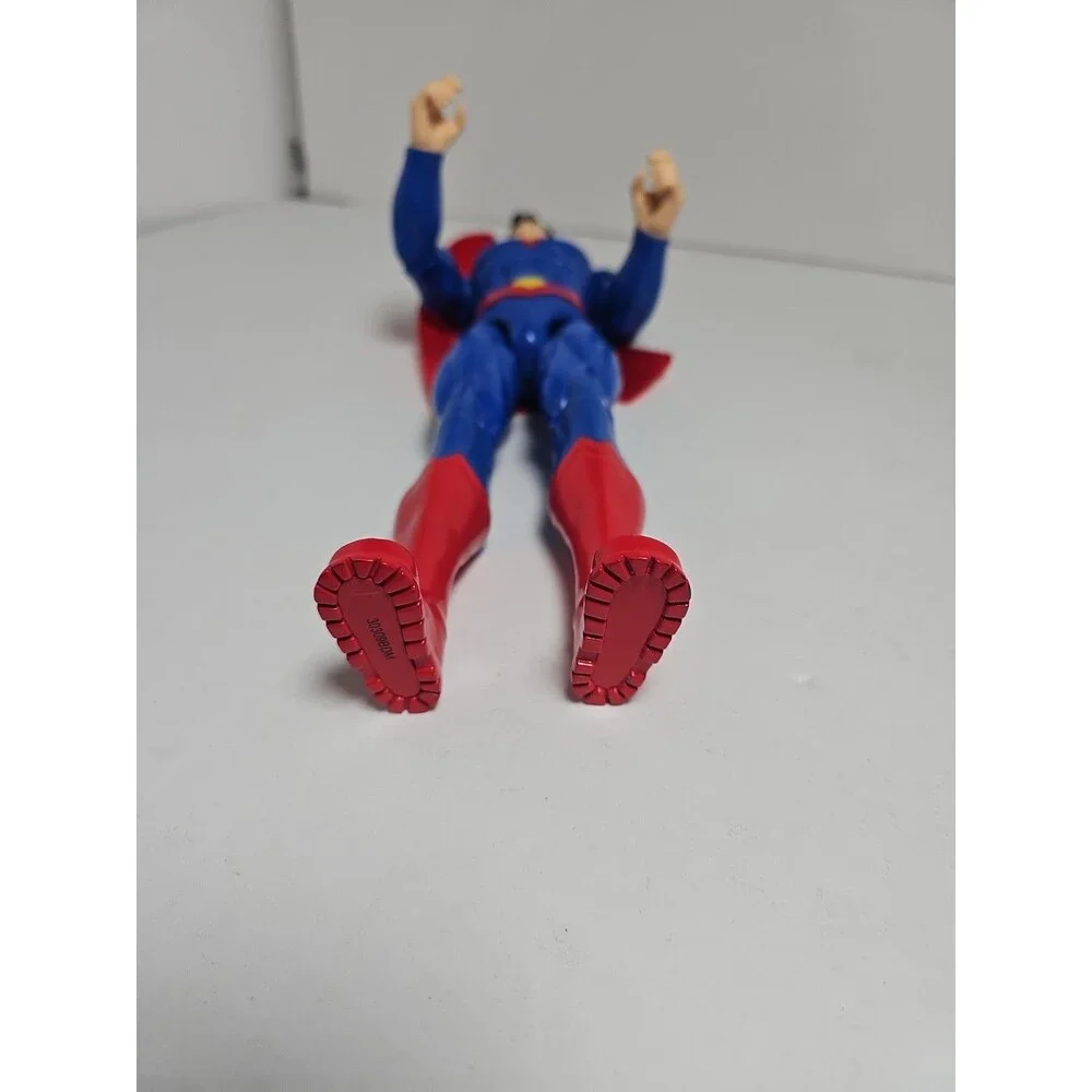 Superman Figurine Toy 11.5 Inch 2015 DC Comics TM 68700 Jointed